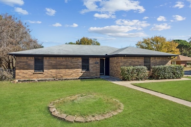 520 Palo Duro Dr, Joshua, TX 76058 - photo 2