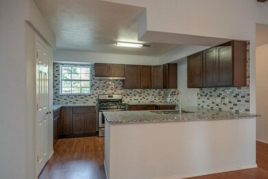 Stunning Updated Kitchen w/ Granite Counterss