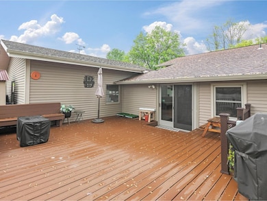 104 Marsett Rd, Shelburne, VT 05482 - photo 2