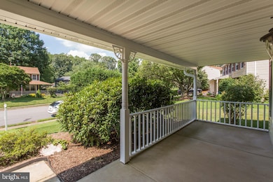 9805 Summerday Dr, Burke, VA 22015 - photo 3