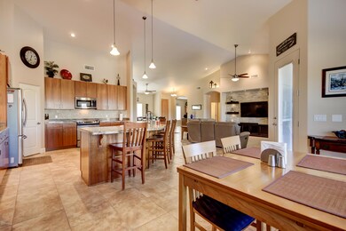 35211 N 12th St-11