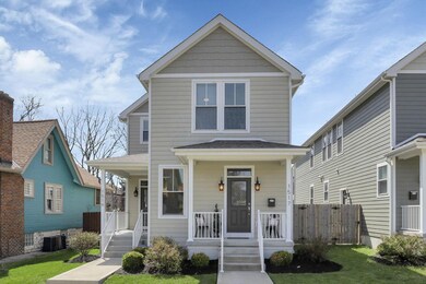1517 Oak St.