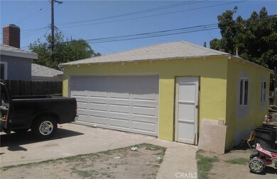 519 W Peach St, Compton, CA 90222 - photo 4