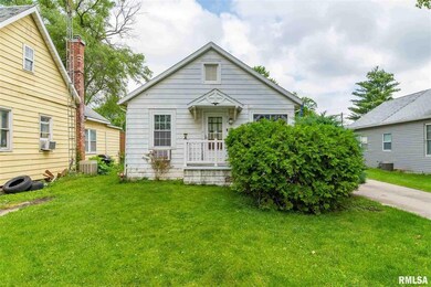 310 3rd St, Lincoln, IL 62656 - photo 3