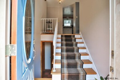 39 Woodrow Ct, Troy, NY 12180 - photo 3