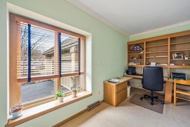 FIRST FLOOR OFFICE/DEN