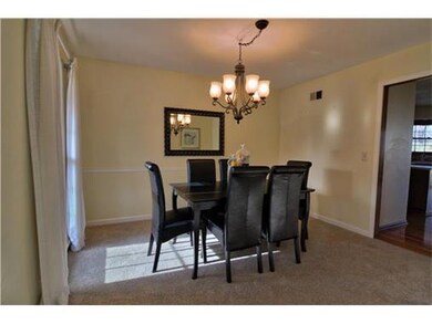 8526 Bradshaw St, Lenexa, KS 66215 - photo 5