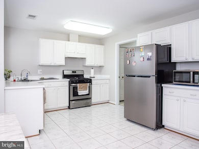 4500 Chaucer Way unit 406, Owings Mills, MD 21117 - photo 4