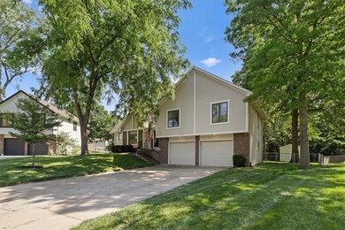 7757 Garnett St, Overland Park, KS 66214 - photo 2