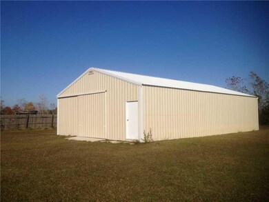 Land/Lot. 30 X 50 POLE BARN ON CONCRETE SLAB
