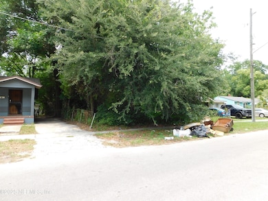 1585 W 27th St 32209