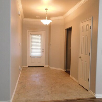 2303 Crooked Oak Ct, Shawnee, OK 74804 - photo 3