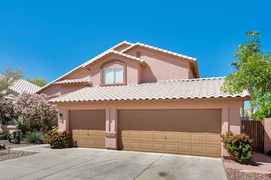 3 Car Garage