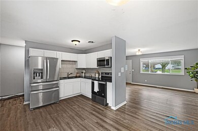 327 Clifton Rd, Toledo, OH 43607 - photo 7