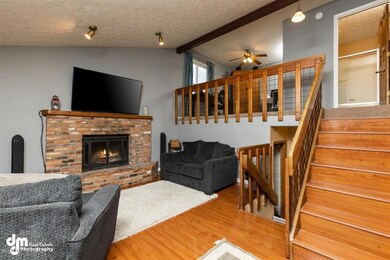 21-Living Room 20200930-DW-7463