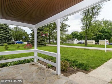 208 Moser Ln, Owings Mills, MD 21117 - photo 3