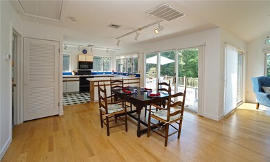 70 Reservoir Cir, Jamestown, RI 02835 - photo 6