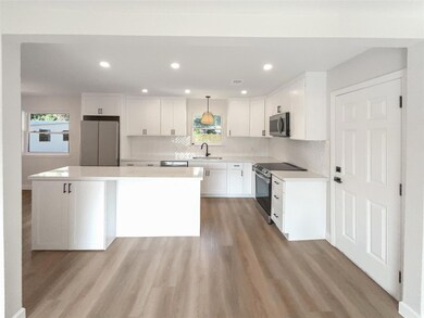 725 Vickie Dr, Azle, TX 76020 - photo 4