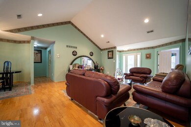 627 Nicole Dr, Southampton, PA 18966 - photo 3