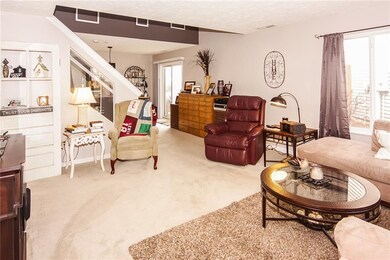 626 Stobus Dr, Greenwood, IN 46143 - photo 6