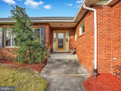 41 Hollenbush Ln, Orwigsburg, PA 17961 - photo 4