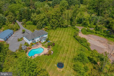 8 Jonathans Ct, Cockeysville, MD 21030 - photo 2