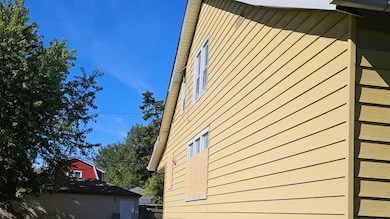 10562 S Wabash Ave, Chicago, IL 60628 - photo 3