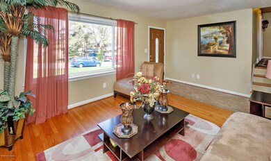 8302 Silverbell Ave, Louisville, KY 40228 - photo 5