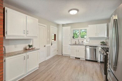 41 Cherry St, Easthampton, MA 01027 - photo 4