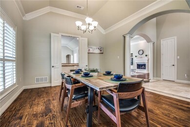 Formal dining with hardwoods