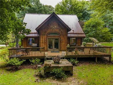 Enjoy the wildlife on your wrap around deck, platf