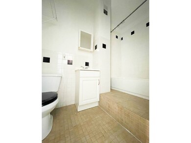 155 India St unit 3R, Brooklyn, NY 11222 - photo 6