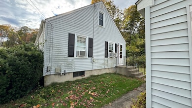 21 Russ Rd, Willimantic, CT 06226 - photo 4