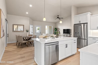 2511 S 47th Ave, Yakima, WA 98903 - photo 4