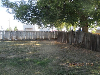 2136 Radcliffe Ave, Klamath Falls, OR 97601 - photo 5