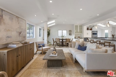 257 Entrada Dr, Santa Monica, CA 90402 - photo 3