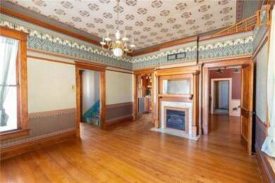 317 E Nichols St, Spring Hill, KS 66083 - photo 4