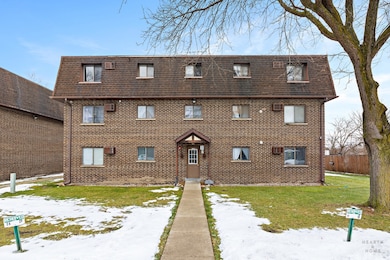 1010 Judson St unit 2A, Bensenville, IL 60106 - photo 2
