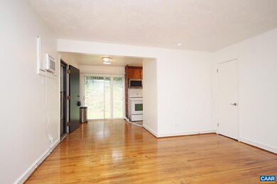 2305 N Berkshire Rd unit A, Charlottesville, VA 22901 - photo 3