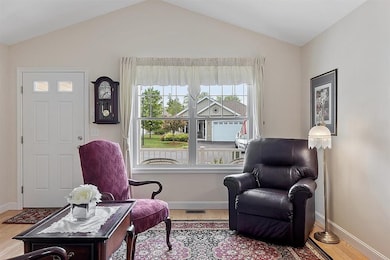 4 Stinson Dr unit 2, Nashua, NH 03063 - photo 4