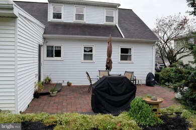 317 E Hemlock St, Palmyra, PA 17078 - photo 7