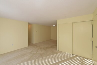 52 Silver Hill Ln unit 24, Natick, MA 01760 - photo 4