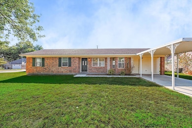 1113 Kent Dr, Gainesville, TX 76240 - photo 2