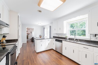 930 Bedford Hills Dr, Earlysville, VA 22936 - photo 4