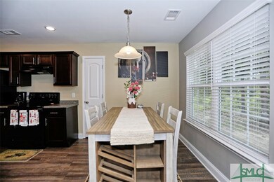 Eat in Kitchen