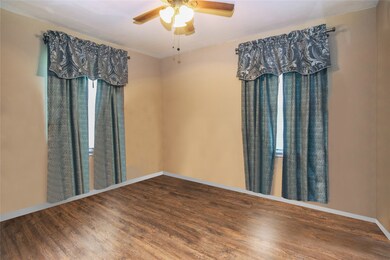 5111 Wipprecht St, Houston, TX 77026 - photo 7