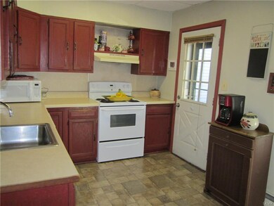 906 Chestnut St, Emmaus, PA 18049 - photo 7