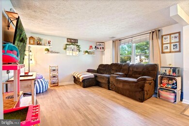 144 Sandalwood Ct, Walkersville, MD 21793 - photo 4