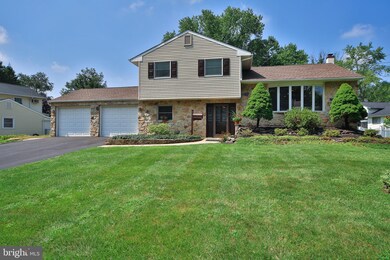 240 Midway Dr, Morrisville, PA 19067 - photo 3