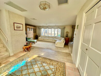 22 Surf Lane